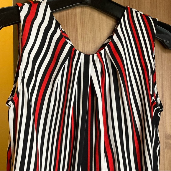 Classic sleeveless top S - Picture 1 of 4